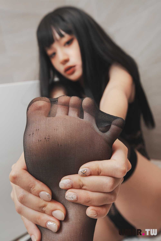 [Limerence] NO.021 Yuni超美黑丝裸足加足拓插图1