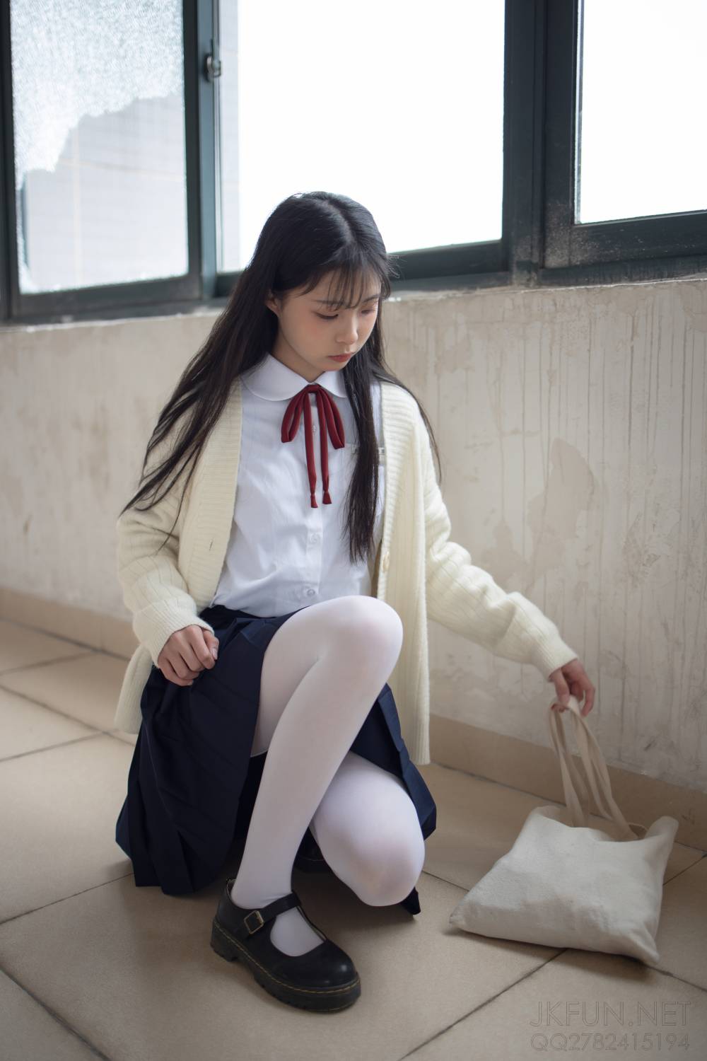 森萝财团写真 JKFUN-001 甜米 纯纯的白丝学妹插图1