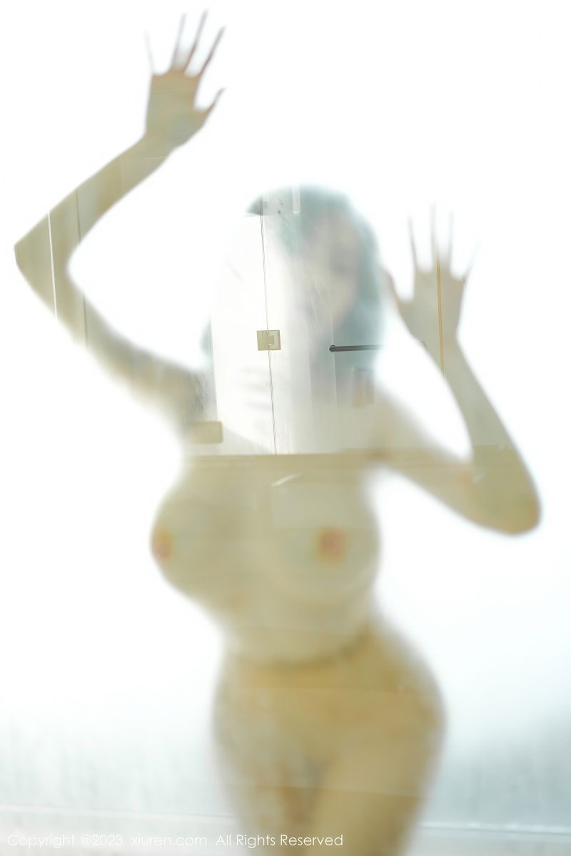 [XIUREN秀人网] 2023.04.21 NO.6610 Carol周妍希 泰国旅拍写真插图1
