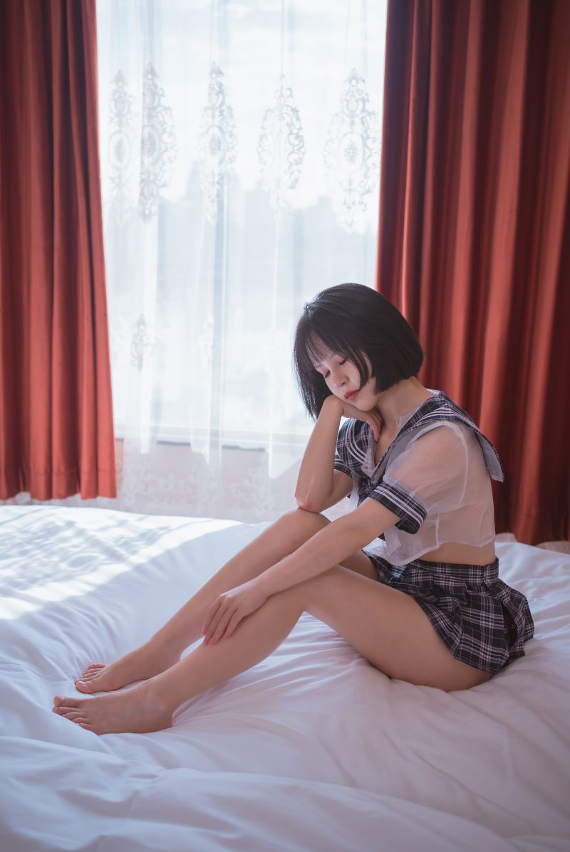 晕崽 透明学生服[33P-112MB]插图