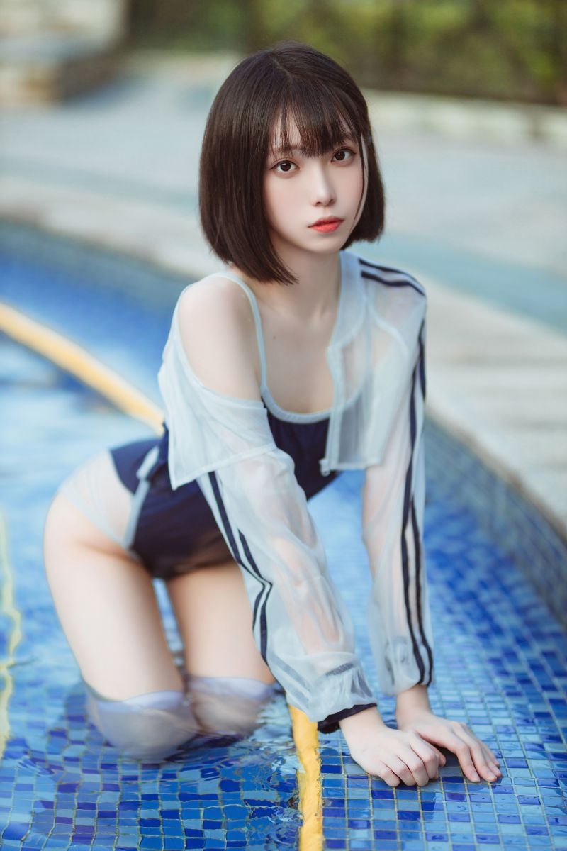 许岚LAN NO.30 泳池竟泳 [40P-365M]插图1