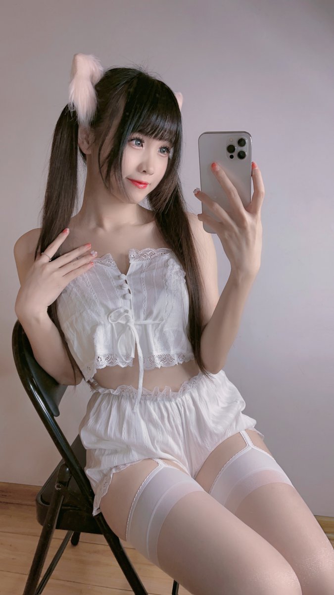 miko酱ww – NO.042  自拍系列 mikoの白丝2[227P-556M]插图1