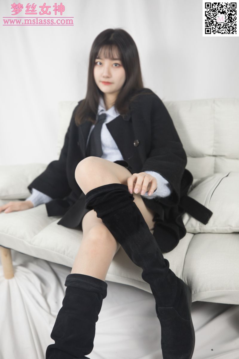 [MSLASS梦丝女神] 2020-01-07 NO.093 小盐 黑风衣下的美腿 [62+1P1V／0.98GB]插图