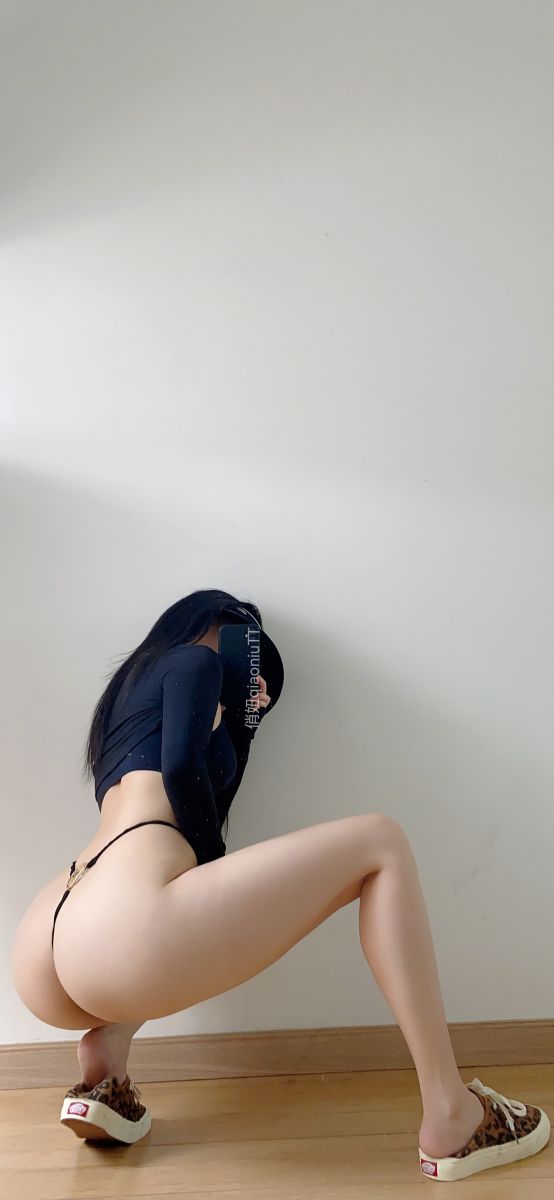 【微密圈】俏妞qiaoniuTT-发壁纸啦 [10P-57M]插图