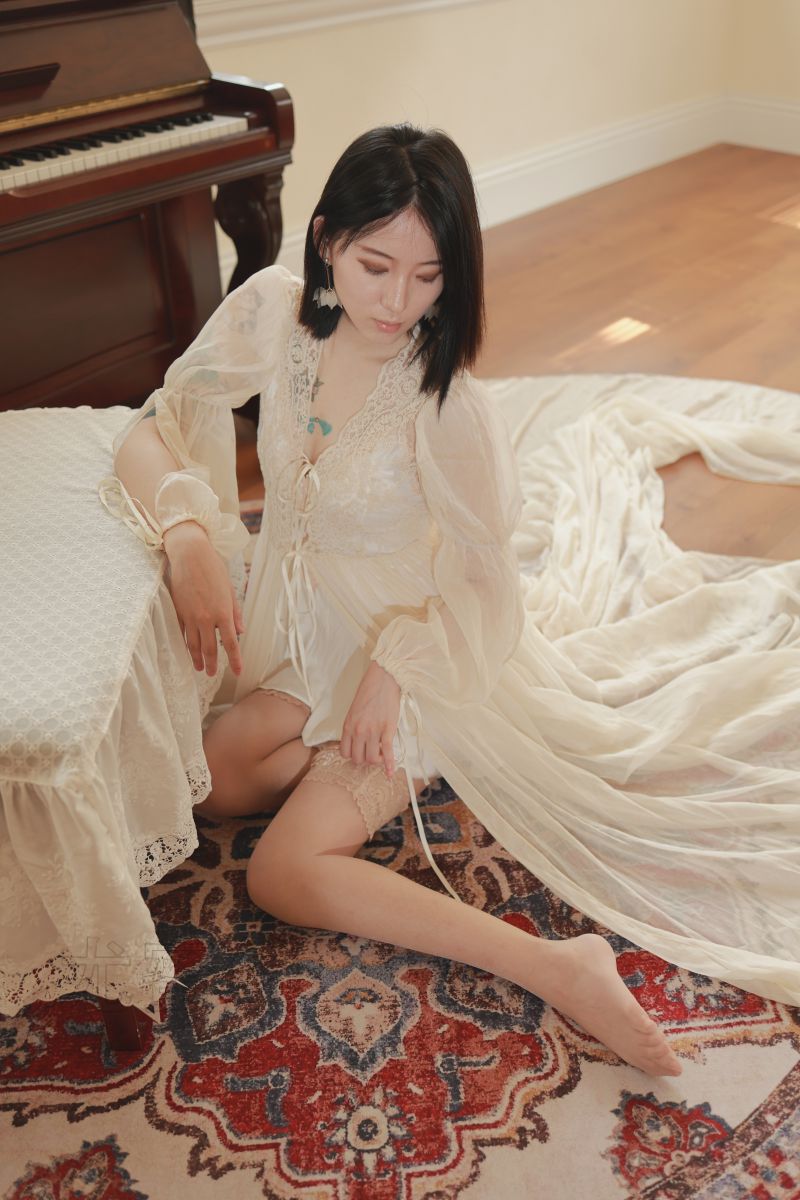 [尤蜜丝]穿搭写真 NO.109插图1