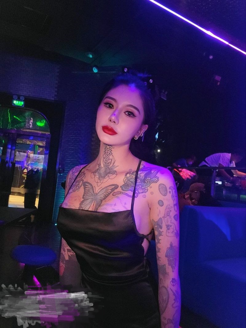 网红博主 Sexychloe【63P22V】插图