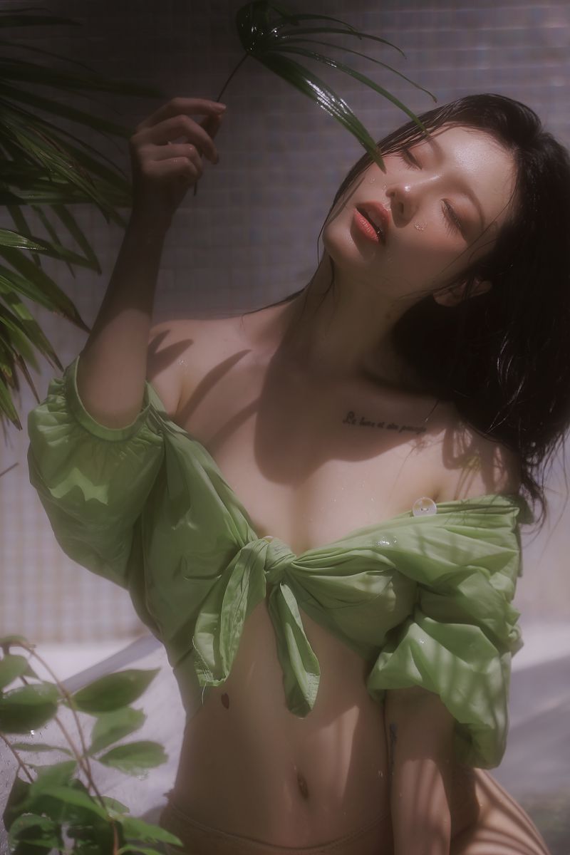 桃良阿宅 – NO.041 绿意[23P-257MB]插图1