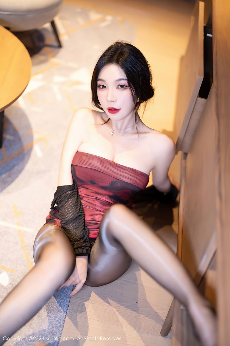 [XIUREN秀人网] 2024.06.06 NO.8664 徐莉芝Booty 性感浅红色连衣短裙插图1