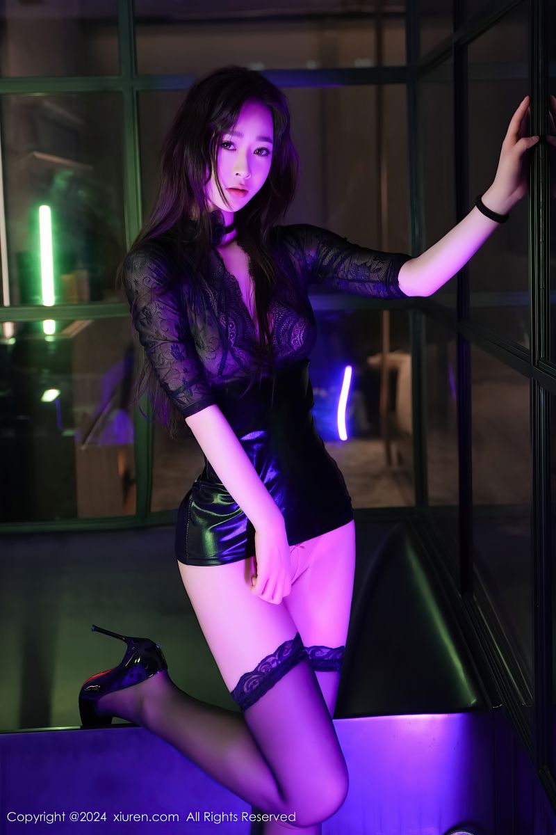 [XIUREN秀人网] 2024.06.06 NO.8660 软糖爱喝奶 性感黑色西服插图1