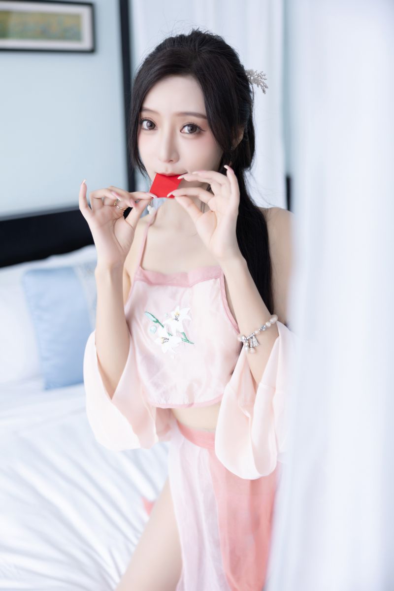 王馨瑶Yanni – 粉色古装情趣插图