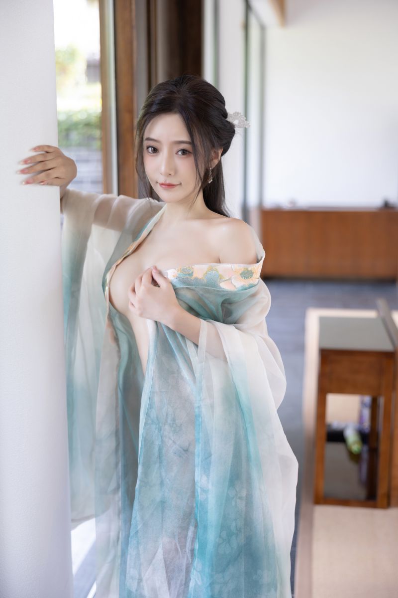 秀人网嫩模 王馨瑶Yanni 内部私购 绿色古装 瀑布【112P】插图1