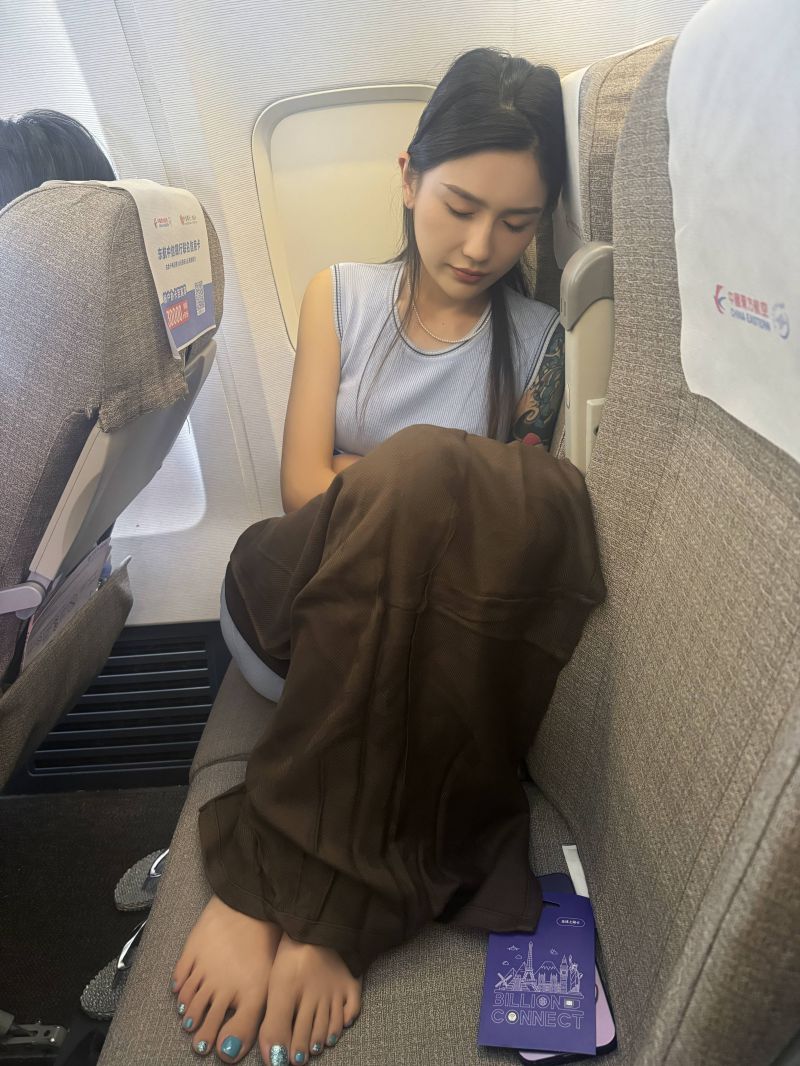 [Ligui丽柜]2024.08.07 日本旅拍第一天花絮 甜甜插图1