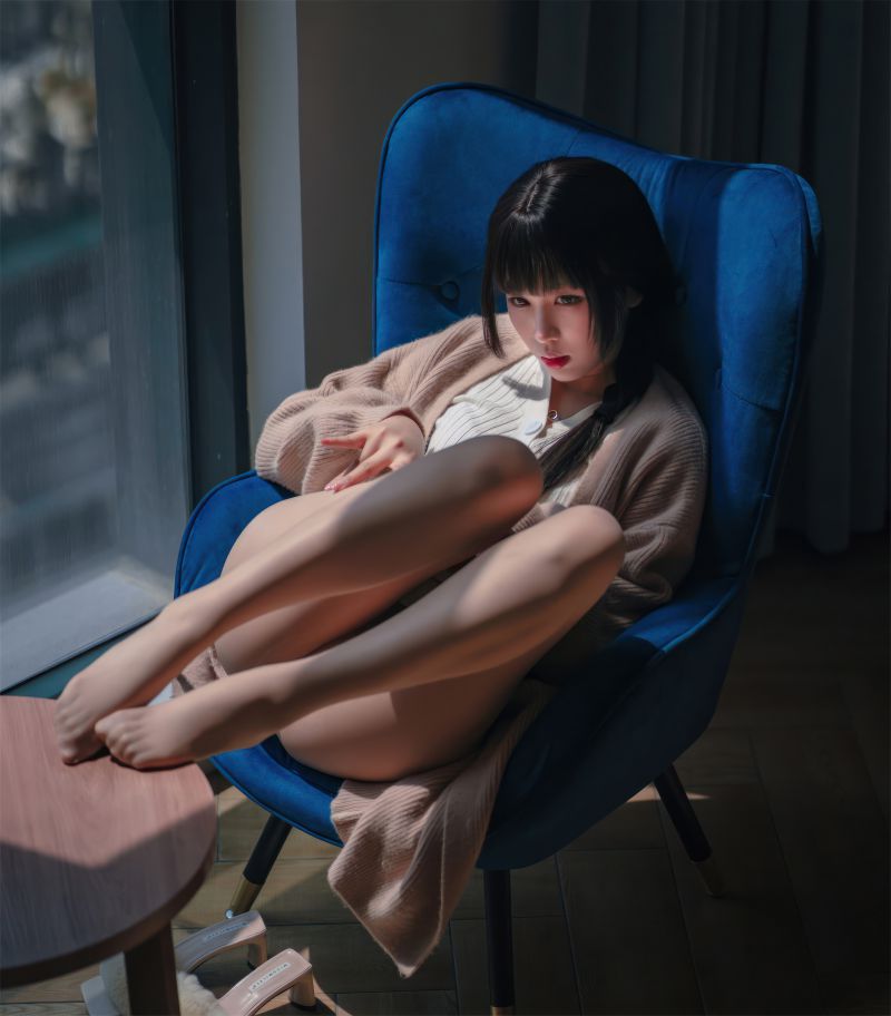 轩萧学姐 – NO.073 肉丝家妻 [70P-555MB]插图