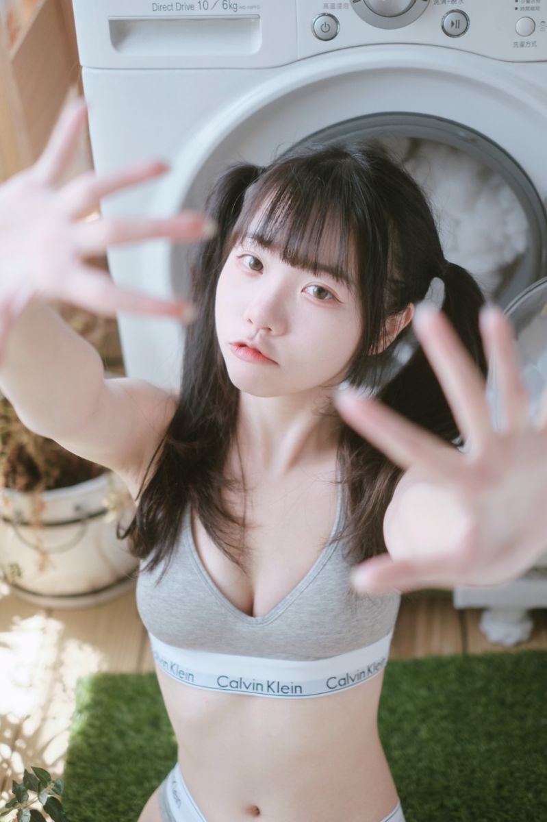 可可小白兔 - NO.003 首發 居家可攜帶小蘿莉🐰 [22P-77MB]插图1
