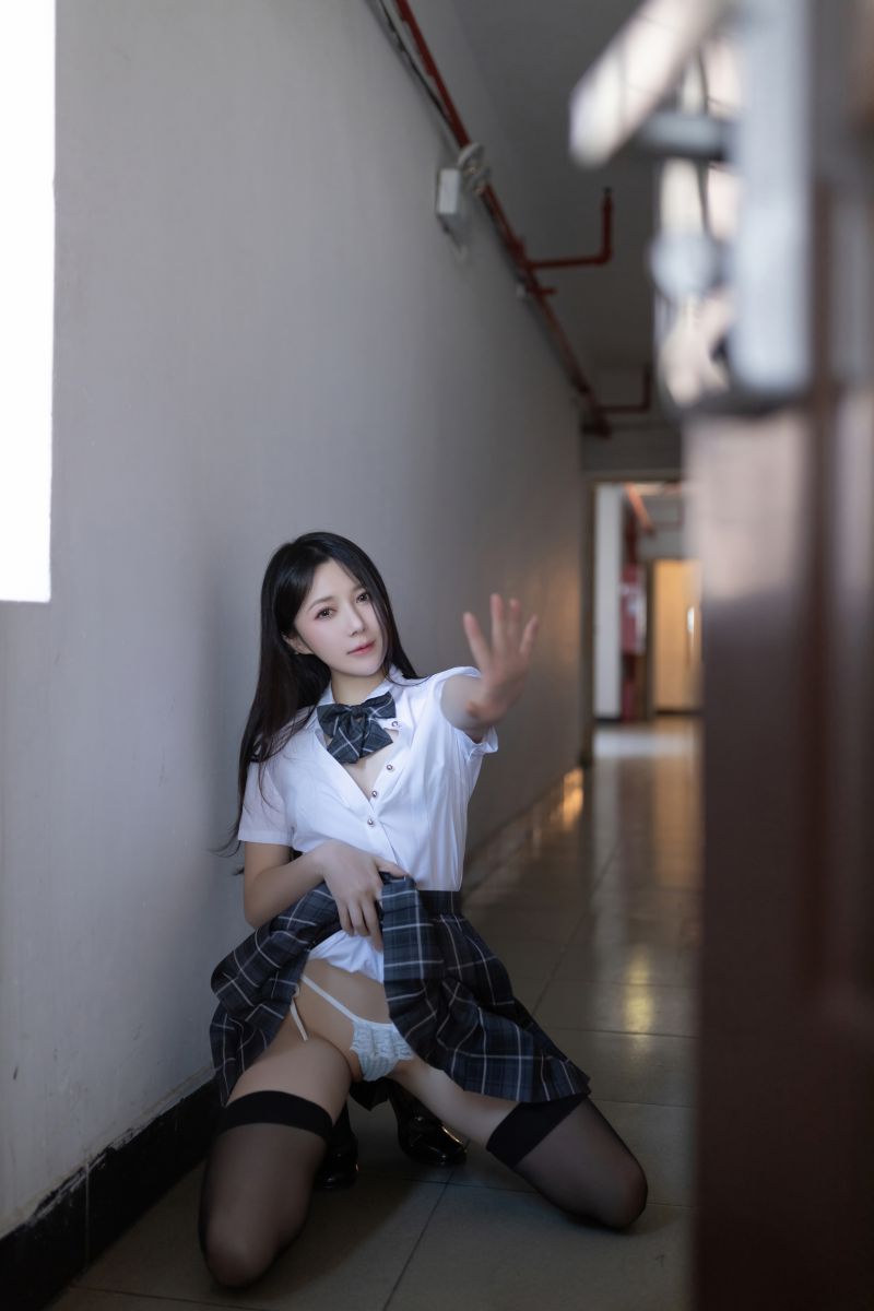 秀人网女神鱼子酱Fish 内部私购 破碎衬衫写真【88P】插图1