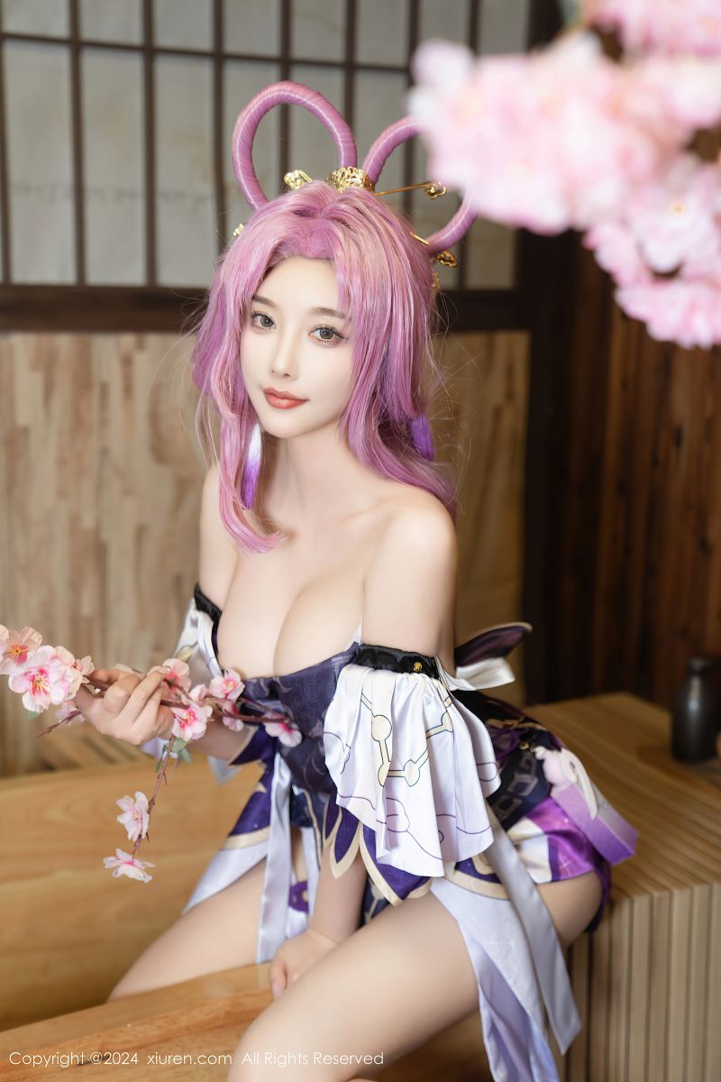 [XIUREN秀人网] 2024.07.30 NO.8943 杨晨晨Yome 性感紫色可爱风cosplay服装插图