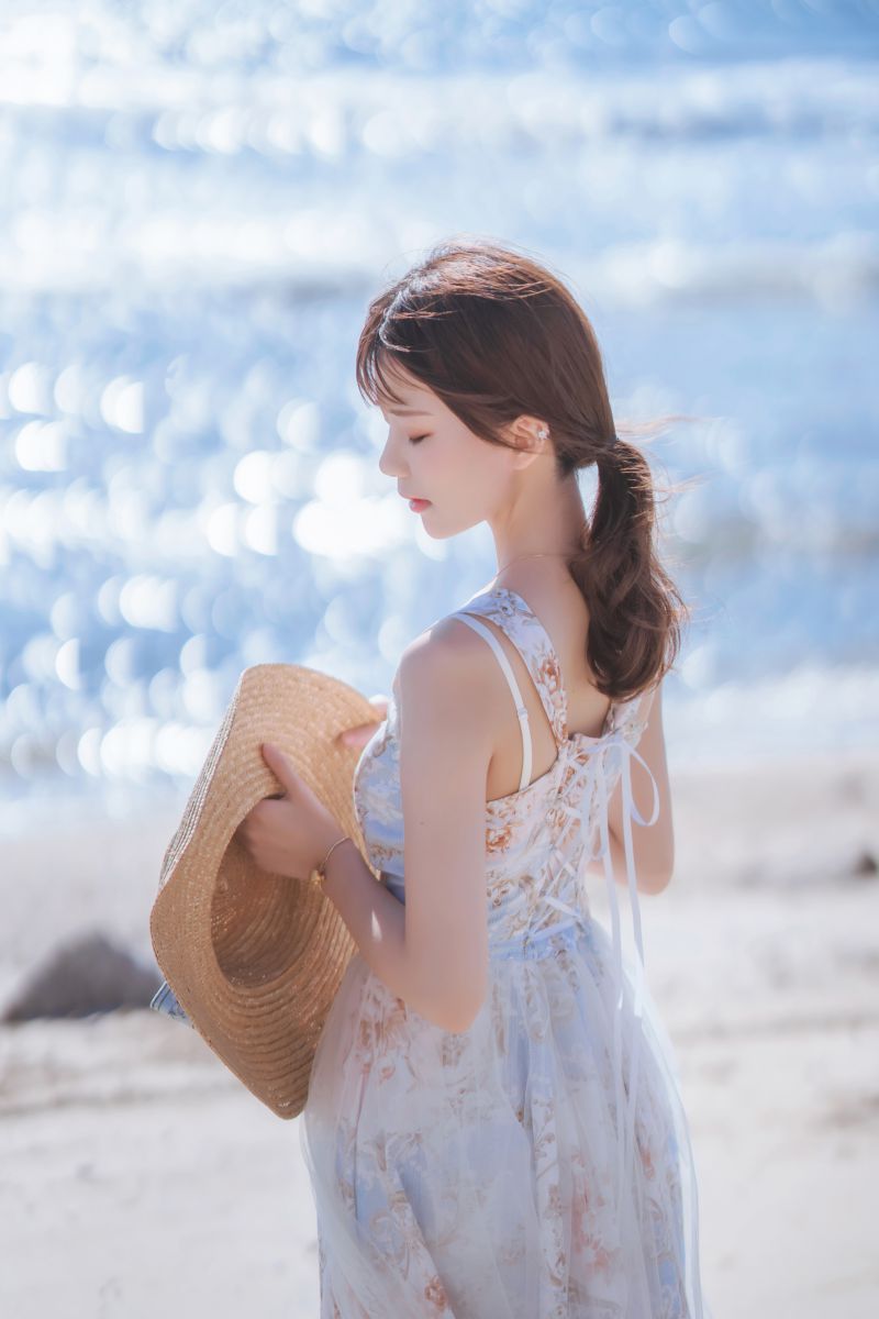 桜桃喵 – NO.196 发光的海 [18P-132MB]插图