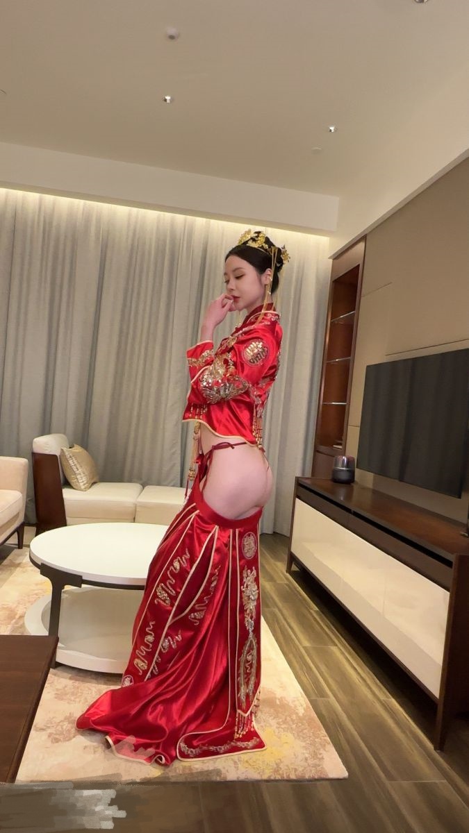 秀人网嫩模 梦心月 洞房花烛夜【18P3V】插图