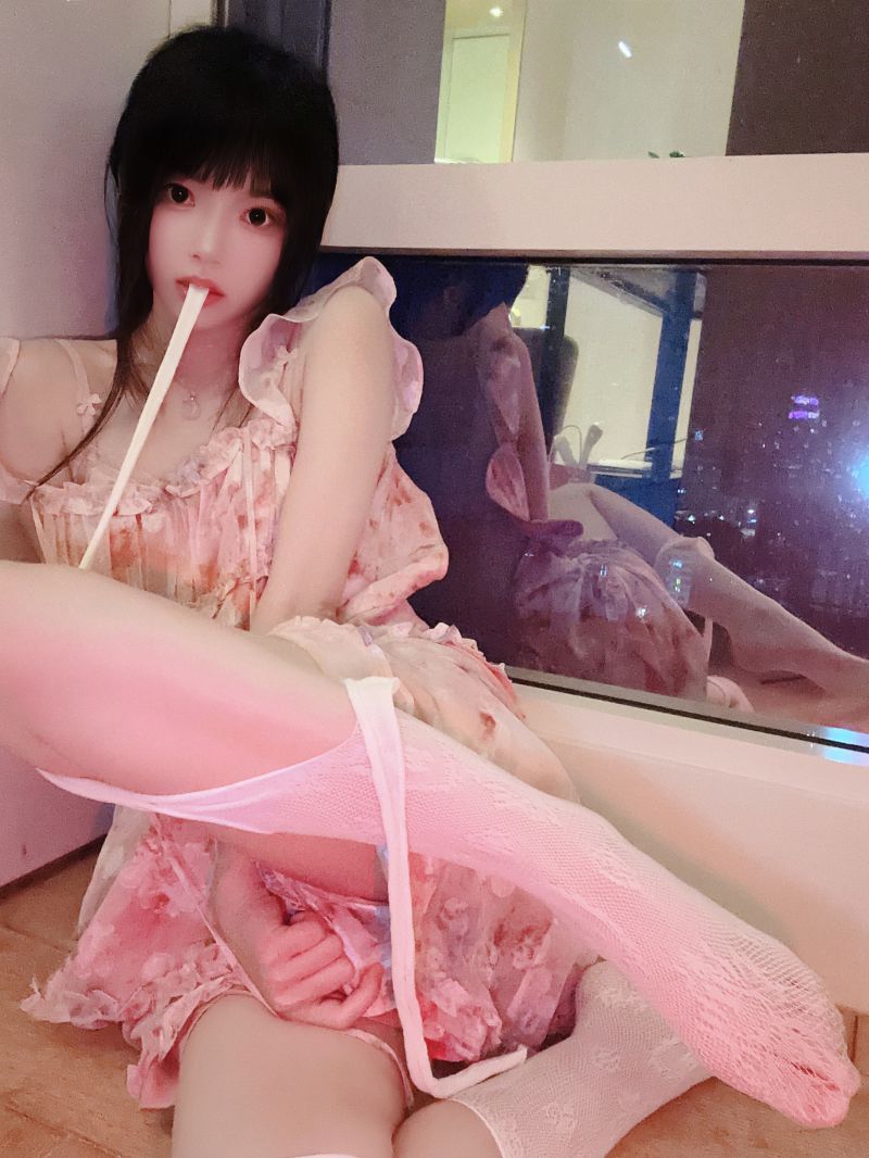 桜桃喵 – NO.195 花束自拍 [28P-184MB]插图1