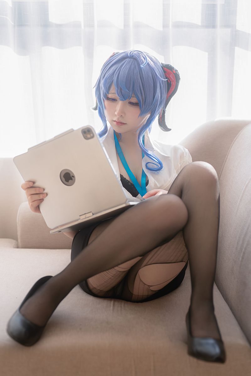 樱梨梨 – NO.014 甘雨秘书[30P-91.2M]插图1