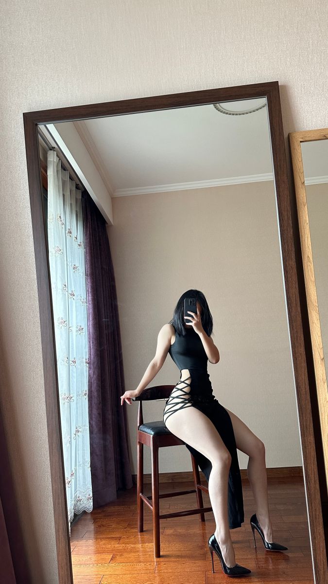 【微密圈】俏妞qiaoniuTT-国风黑丝开叉旗袍[30P-125MB]插图1