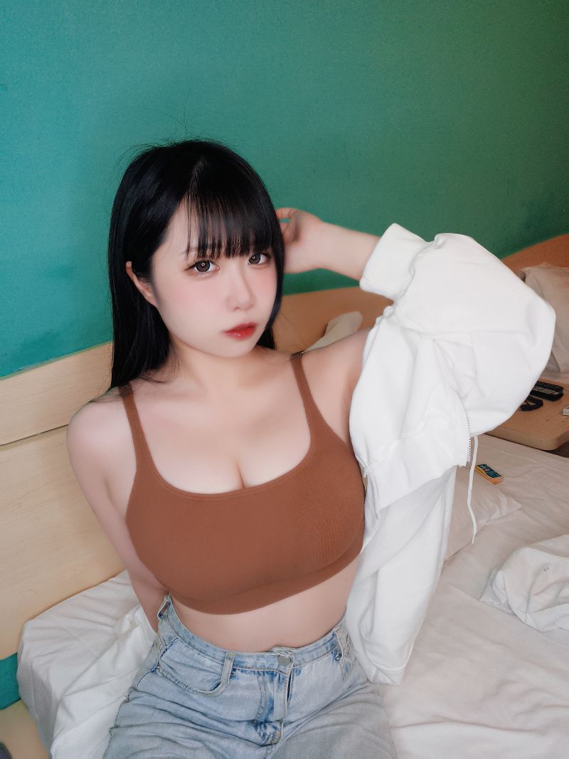 贞子蜜桃 - NO.007 运动内搭 [10P1V-320MB]插图1