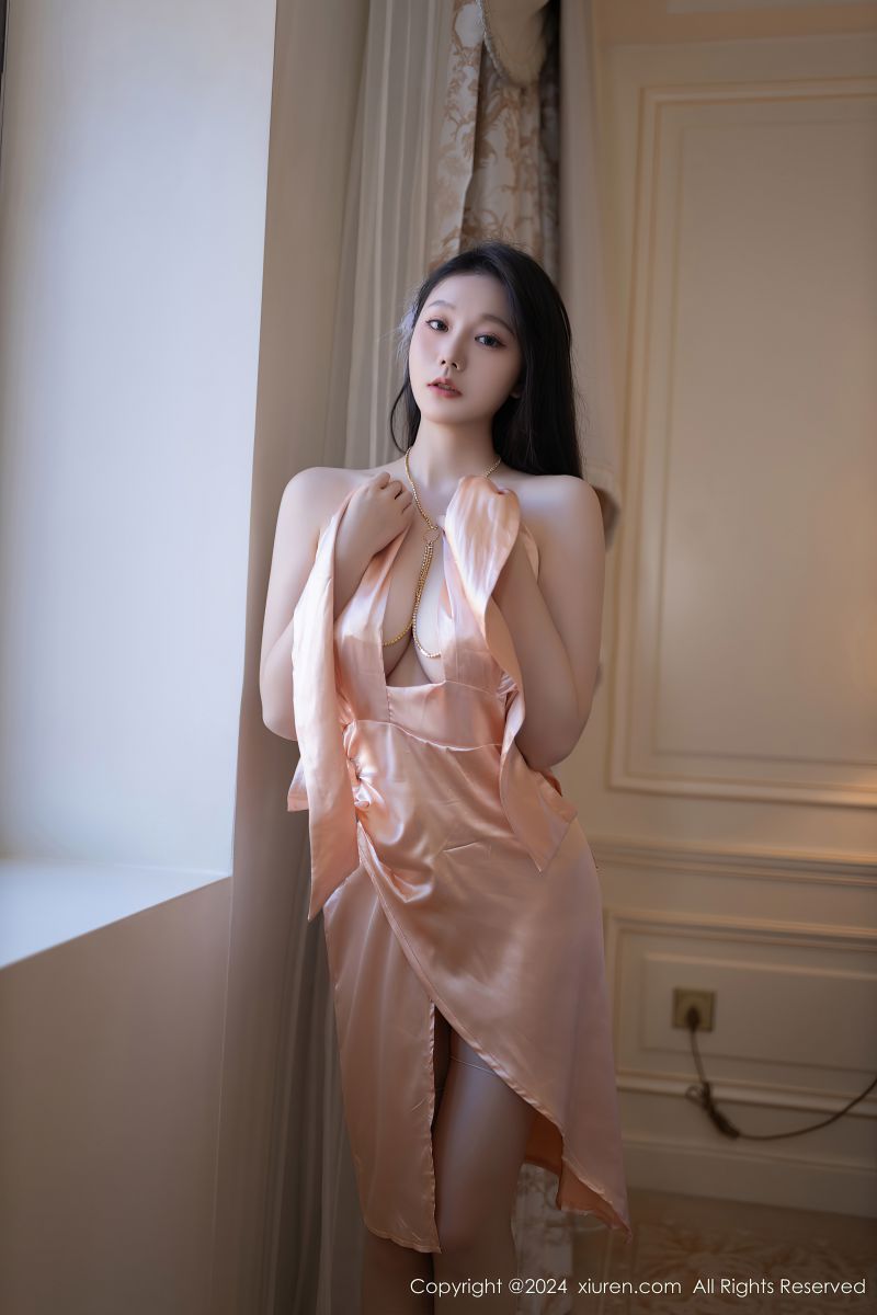[XIUREN秀人网] 2024.09.27 NO.9223 安然anran 性感金色情趣服饰插图