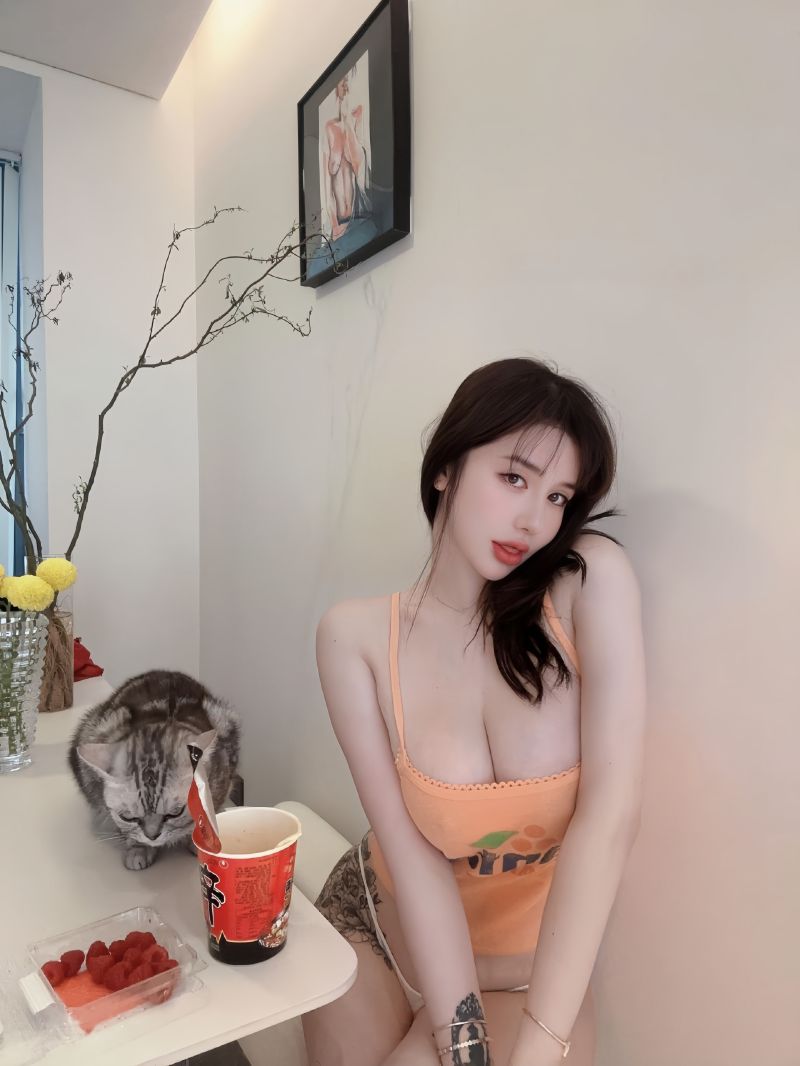 【微密圈】阿色-爱如潮水[12P1V-39MB]插图1