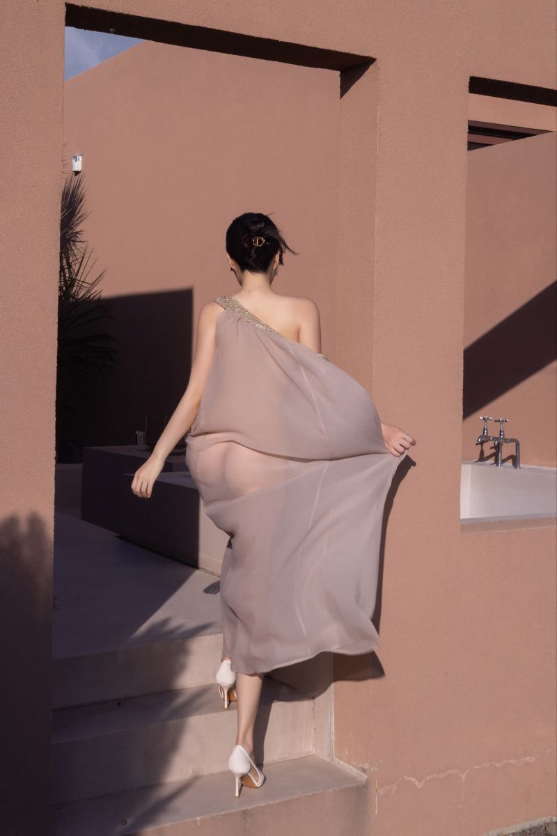 秀人名模鱼子酱Fish《抹胸芦苇女人》写真插图