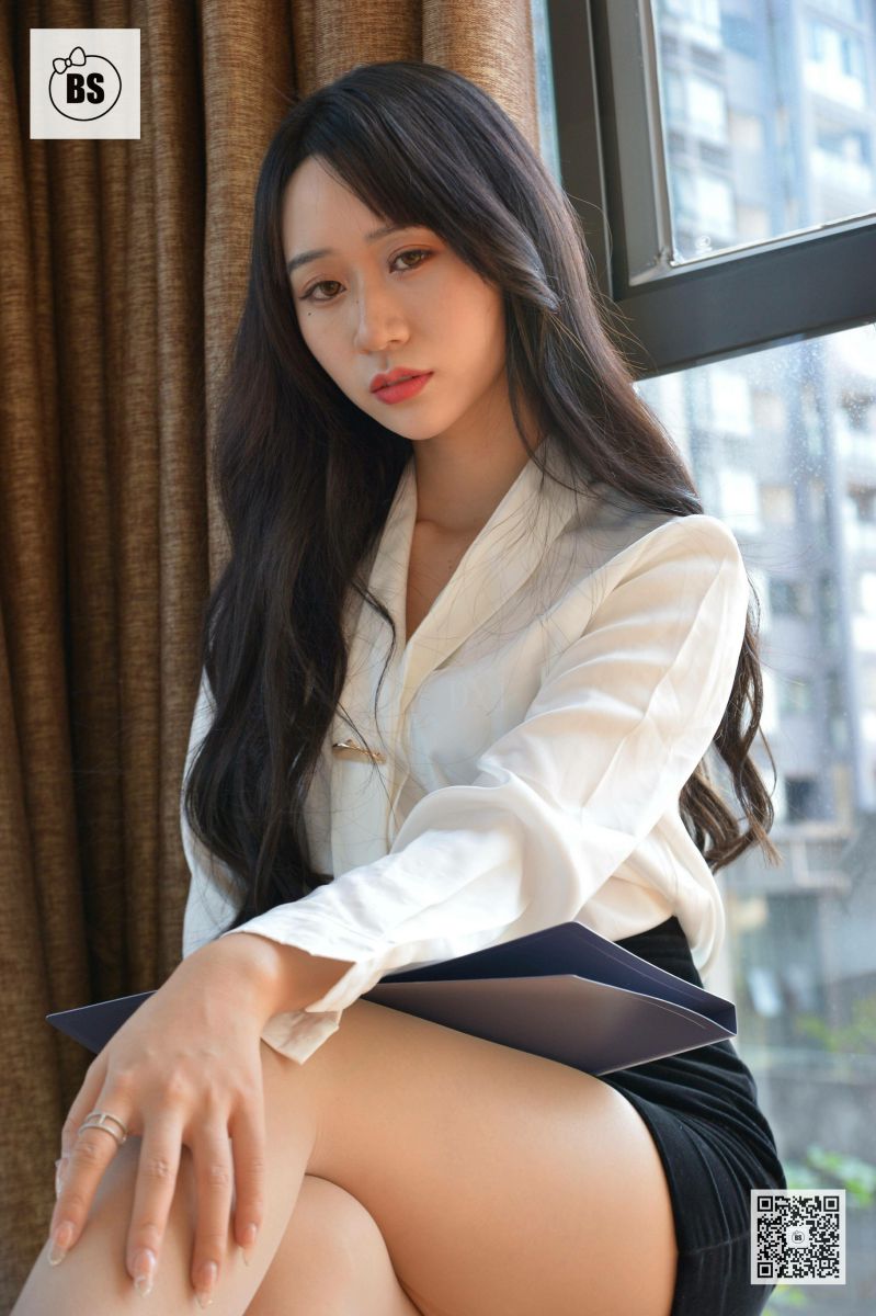 [我丝你想]MX011 美西 新来的女助理1[71P／106MB]插图1