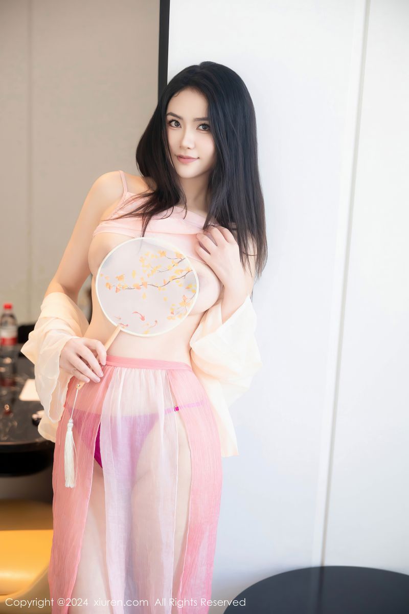 [XIUREN秀人网] 2024.12.03 NO.9542 方子萱 性感粉色古装服饰插图