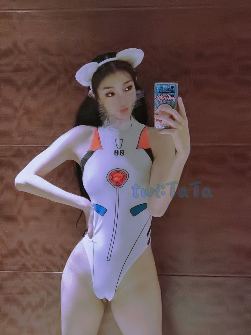 高颜值福利姬 水冰月【165P47V】插图1