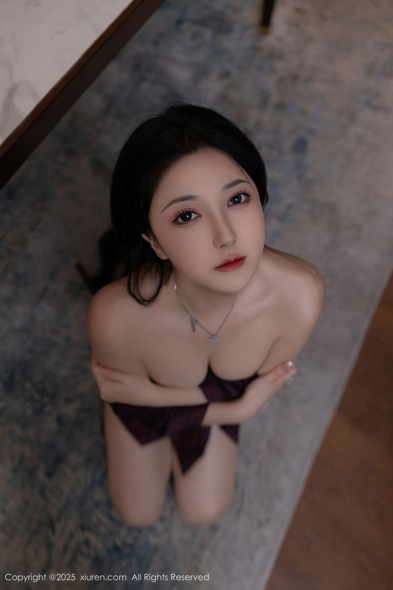 [XIUREN秀人网] 2025.01.10 NO.9744 鱼子酱Fish 性感紫色OL服饰插图