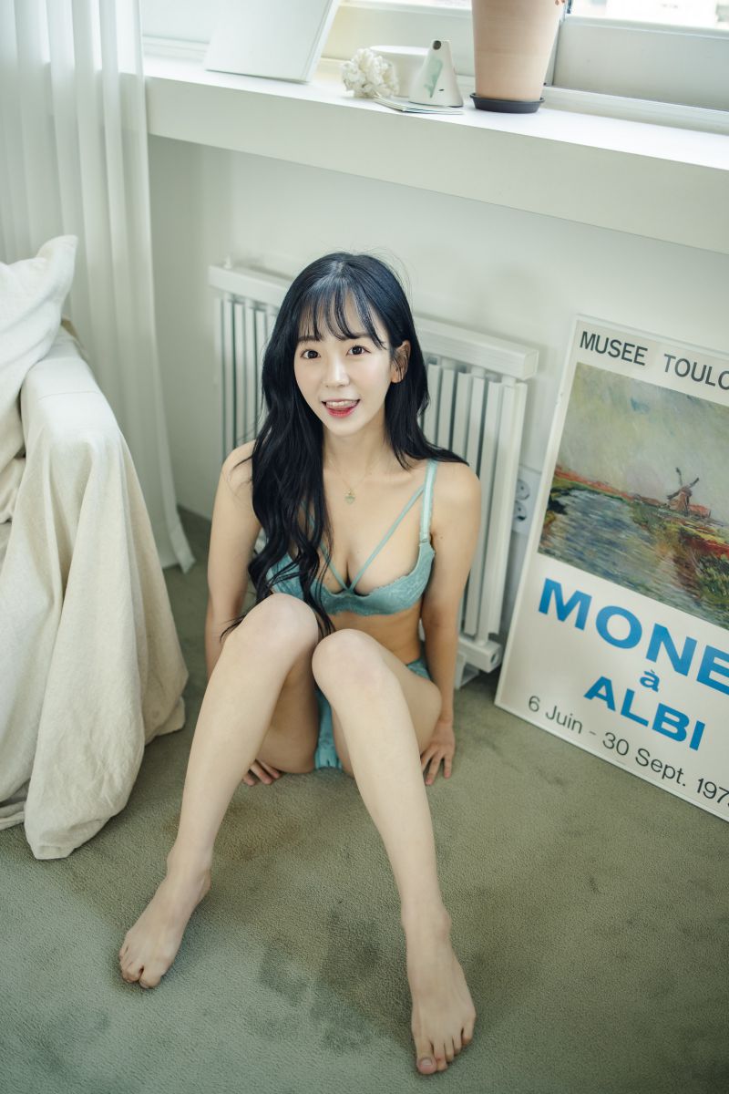 Patreon NO.008  Sovely (쏘블리) – HAPPY BIRTHDAY + Video [138P+1V-177MB]插图1