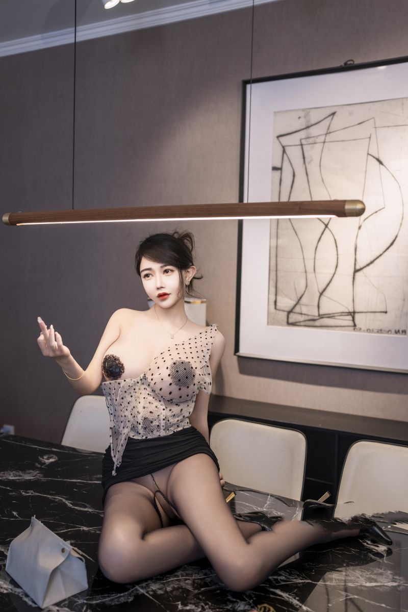 秀人网嫩模 李若汐ci 内部私购 性感黑白色波点服饰【94P4V】插图