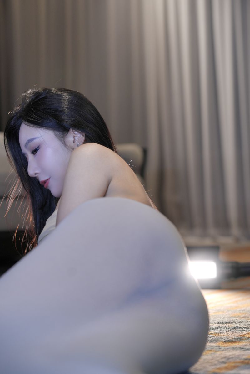 秀人网 王馨瑶 全身丝4K性感【77P1V】插图1