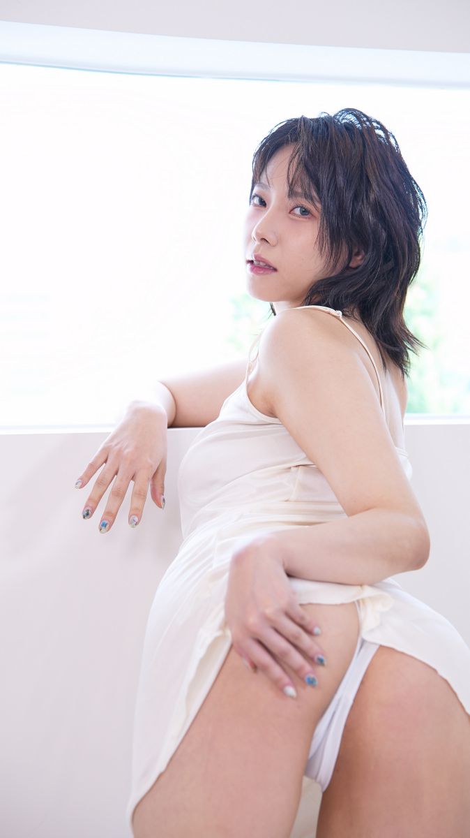 Haeppoyan – Girlfriend on the bed插图