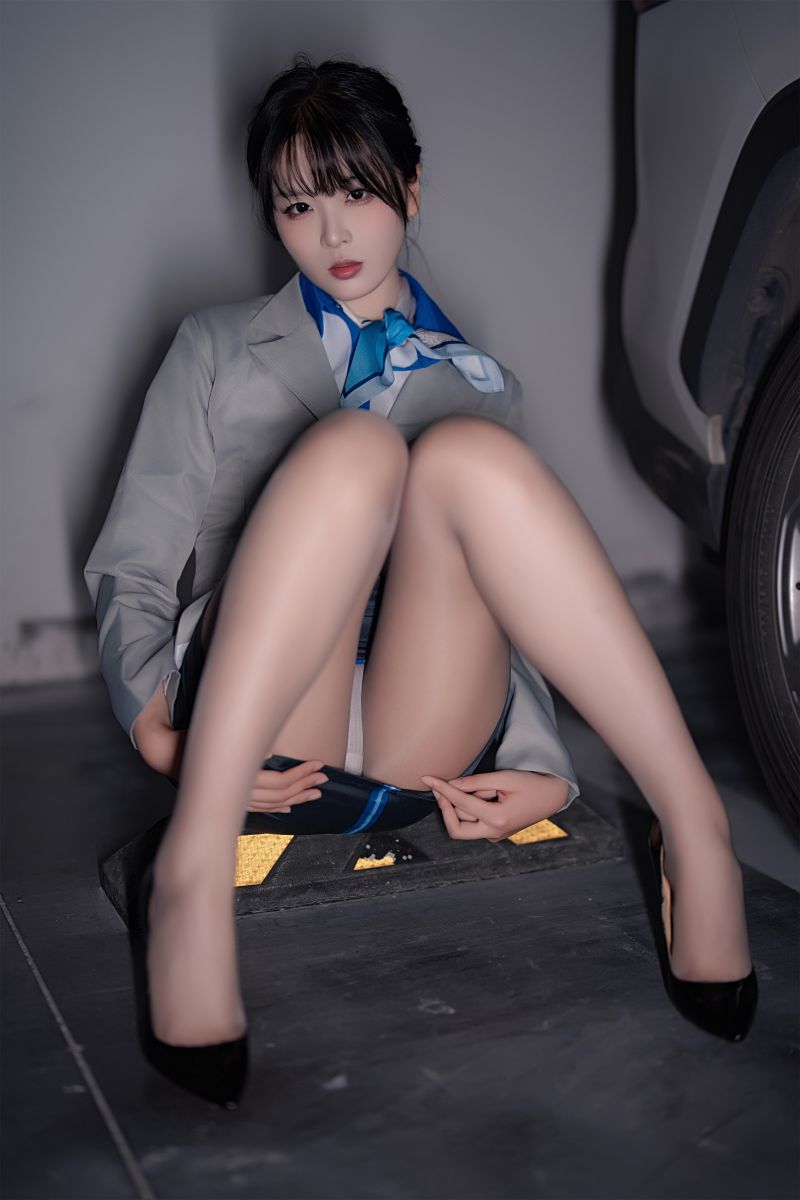 轩萧学姐 – NO.089 生日作 空姐黑丝+灰丝[140P-2V-7.82G]插图