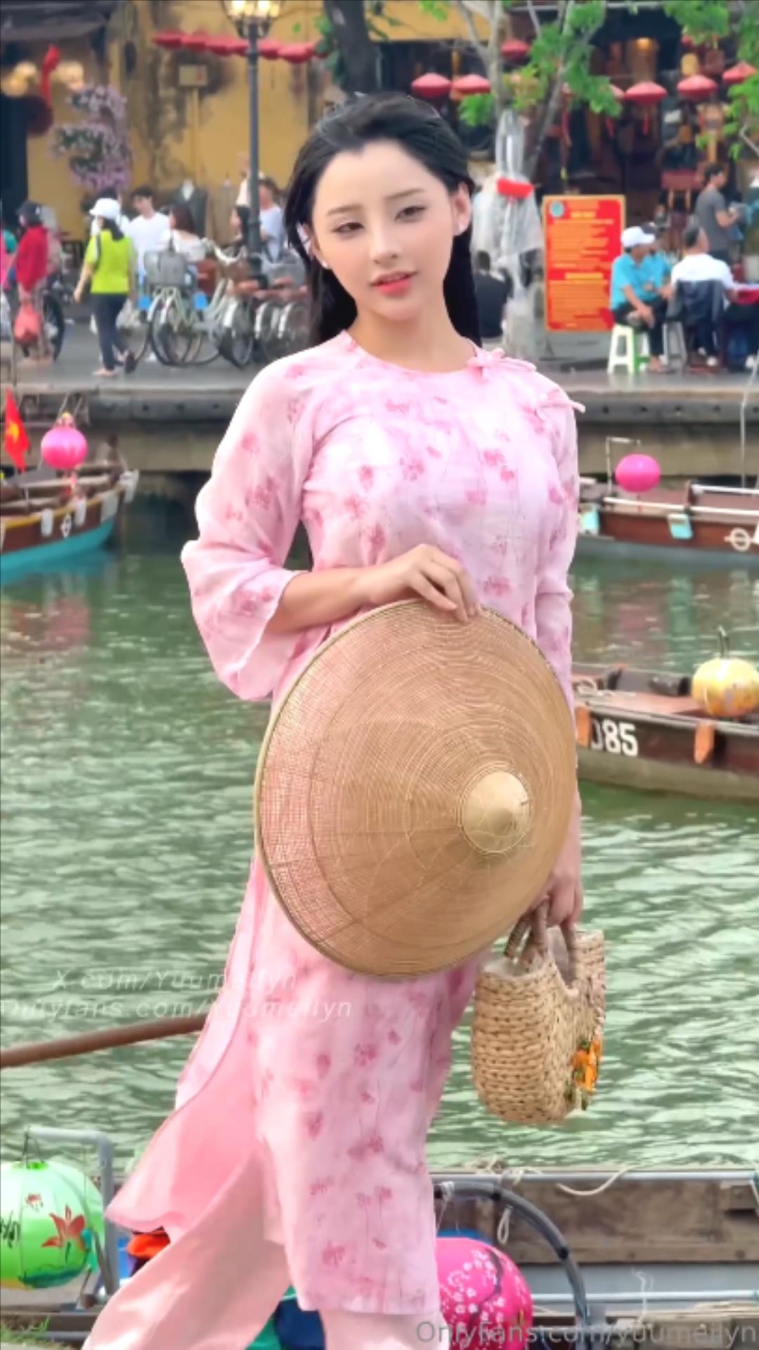 Onlyfans网红 yuumeilyn COS纳西【28V】插图
