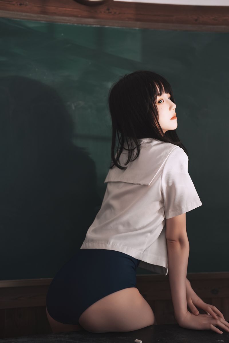 桜桃喵 – NO.213 教室死库水[48P-434.2M]插图1