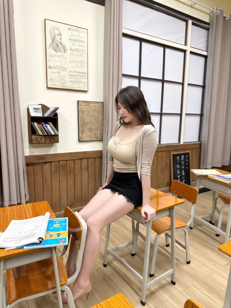 【微密圈】可可西yyy-私人教师[33P3V-294MB]插图1