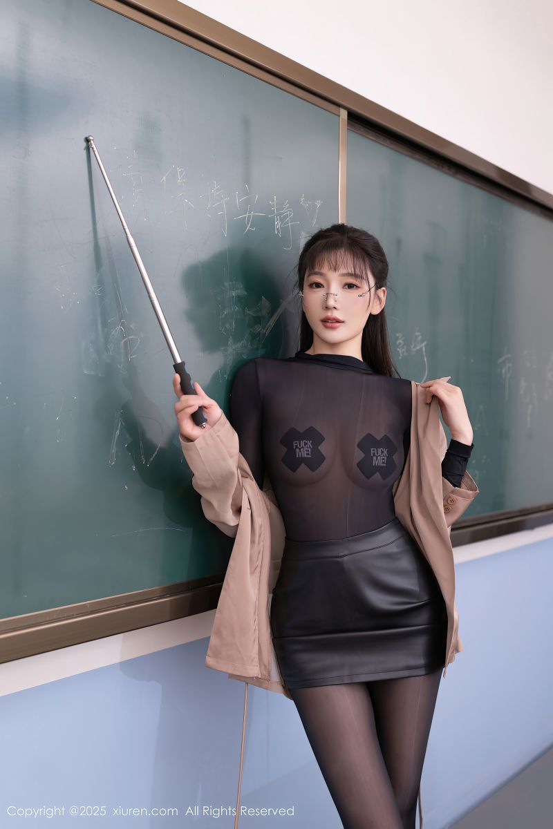 [XIUREN秀人网] 2025.07.17 NO.10558 陆萱萱 性感黑色连体丝袜插图